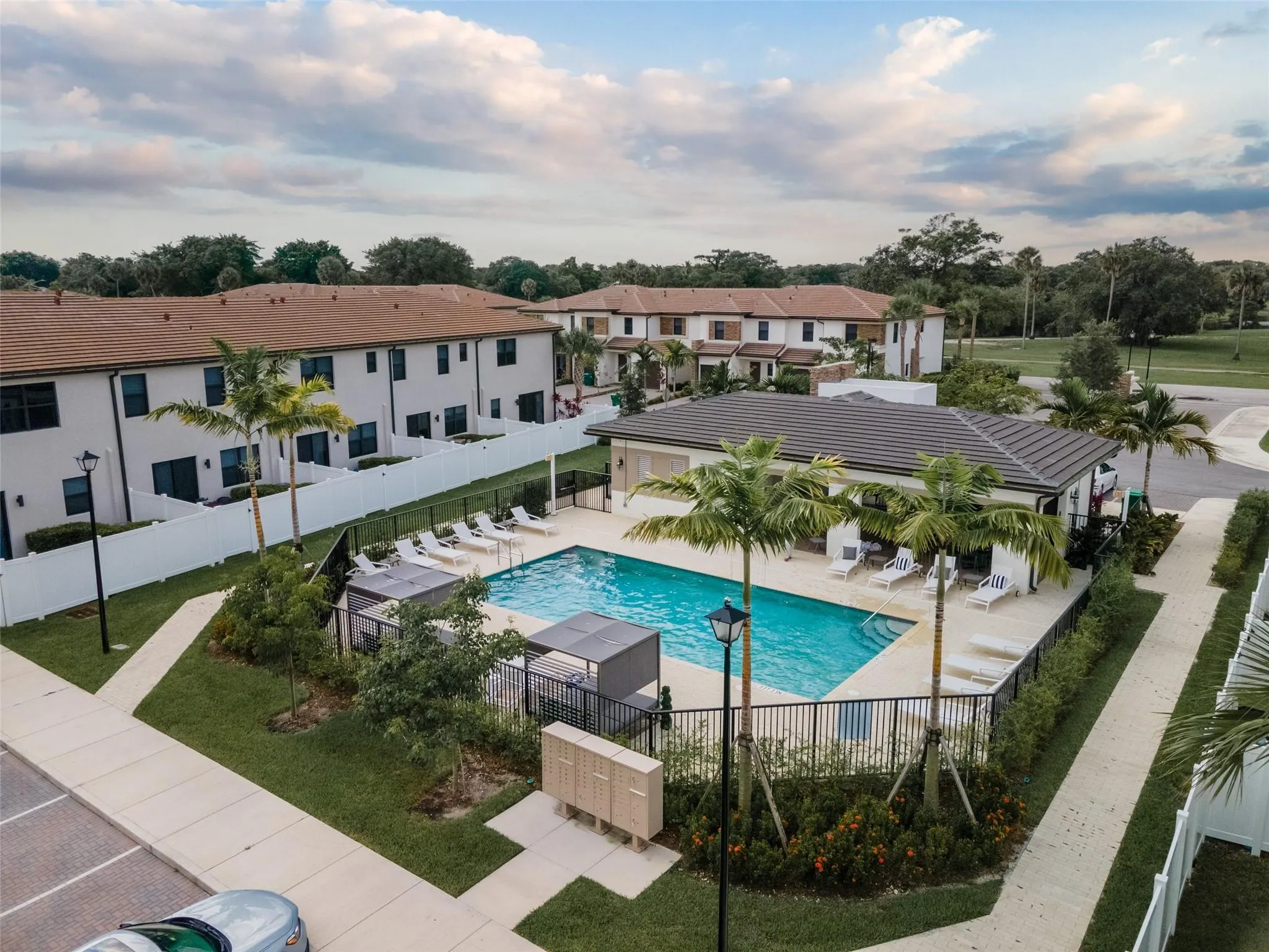 706 STELLAR COURT