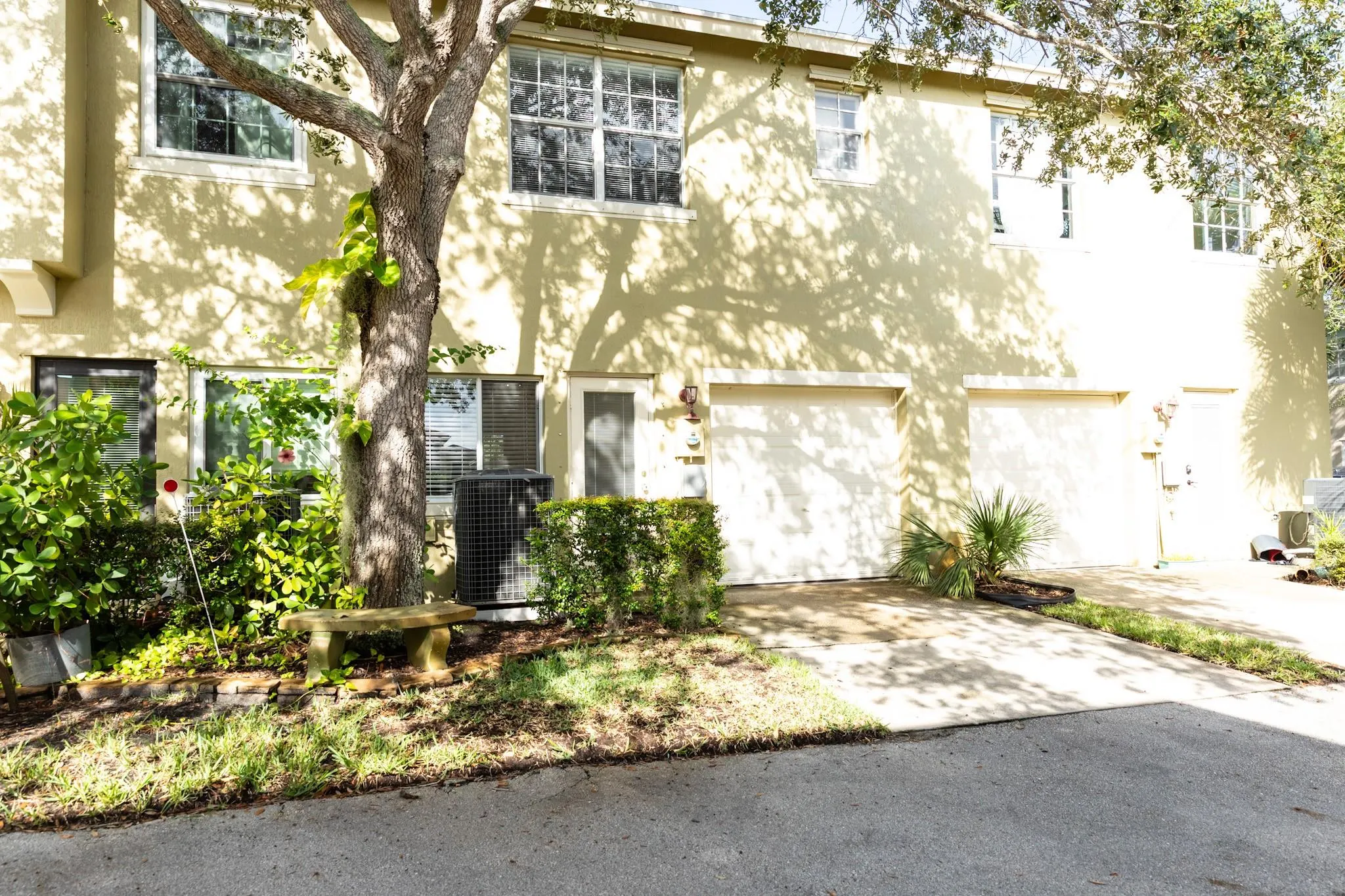 2122 SE Grand Dr