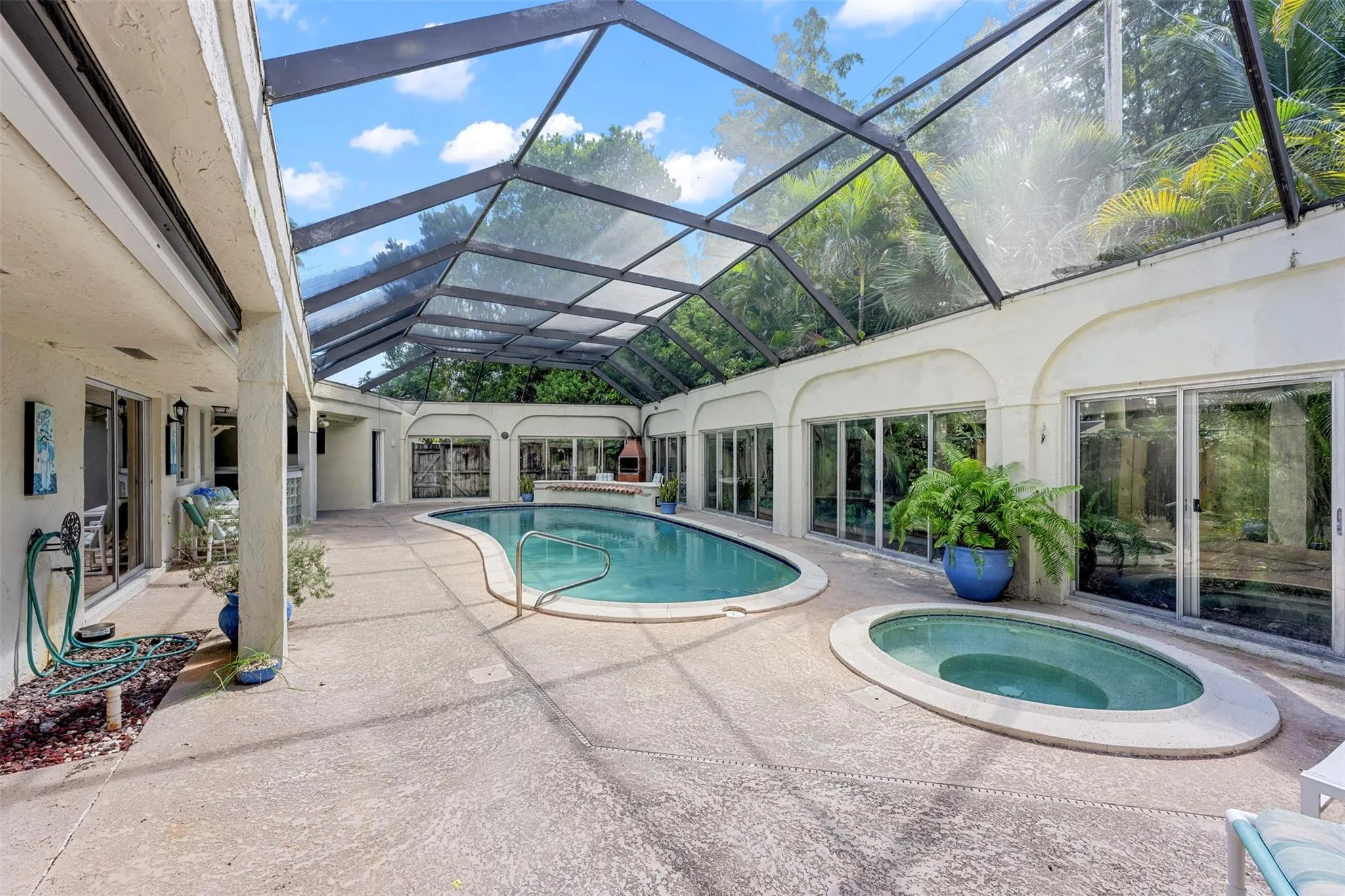 2550 Ray Ct