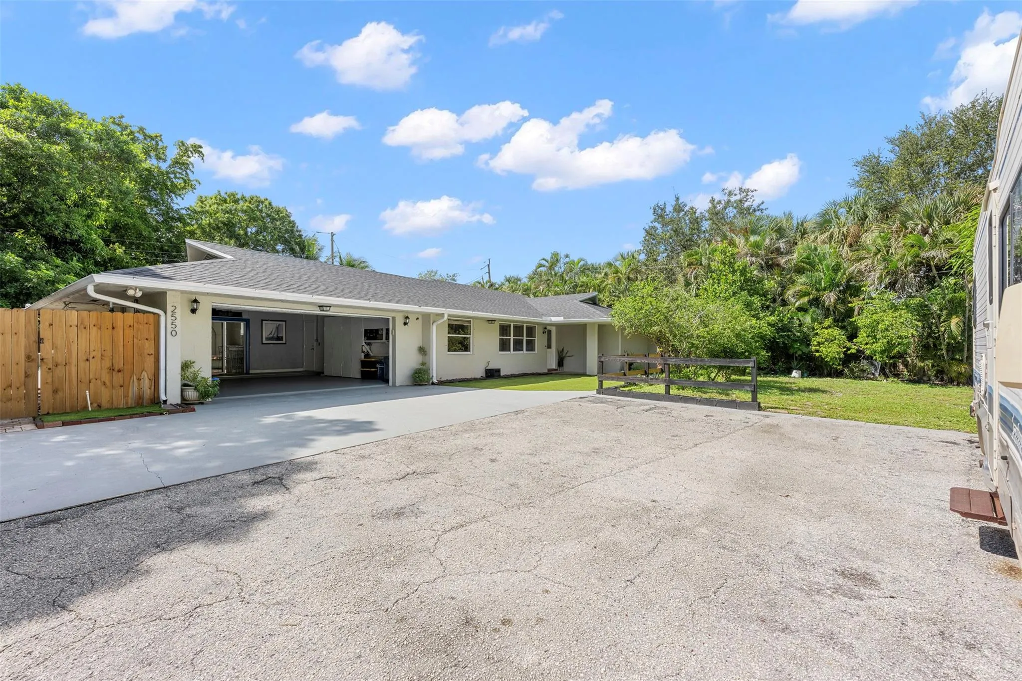 2550 Ray Ct