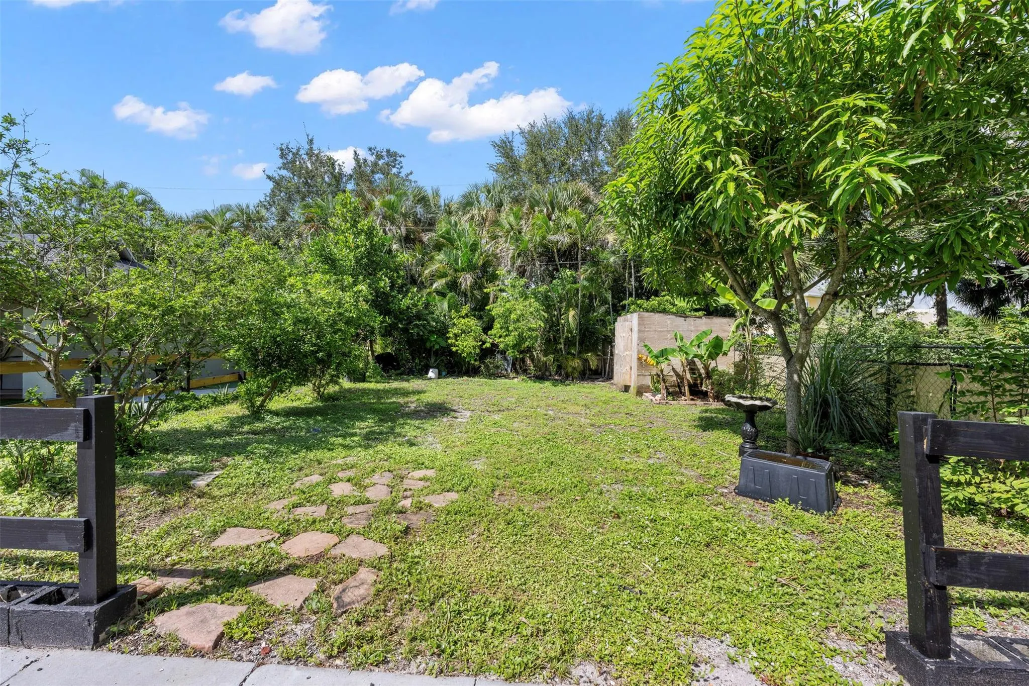 2550 Ray Ct