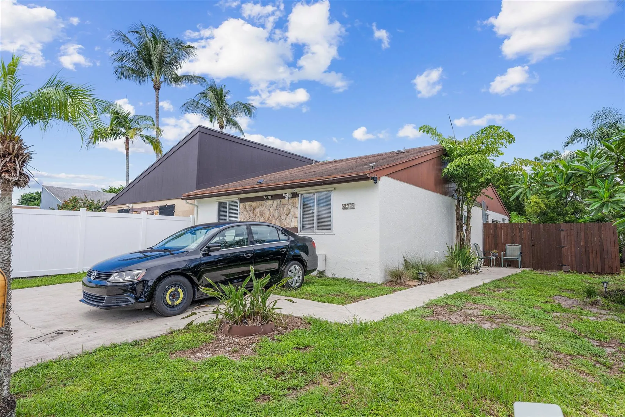 4505 NW 3rd Dr