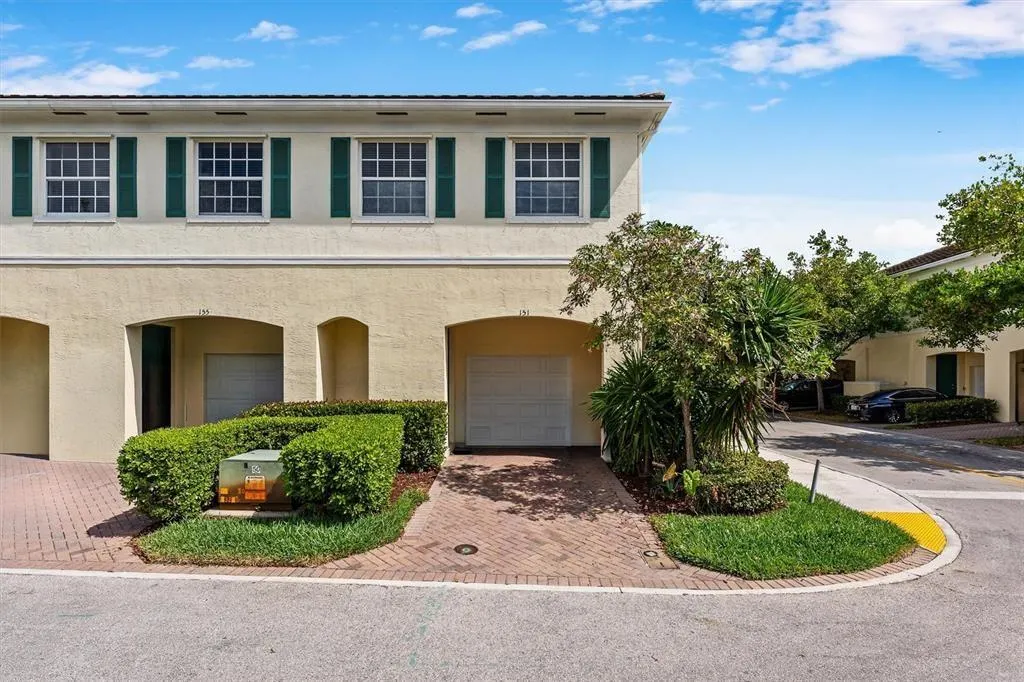 151 SW 7th Ct