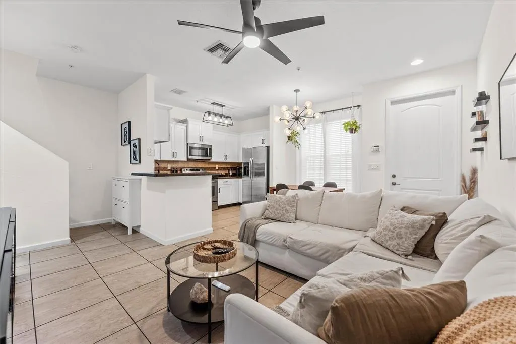 151 SW 7th Ct