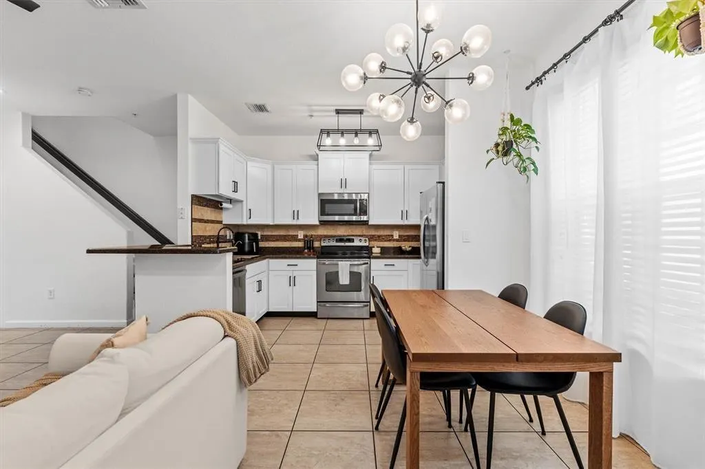 151 SW 7th Ct