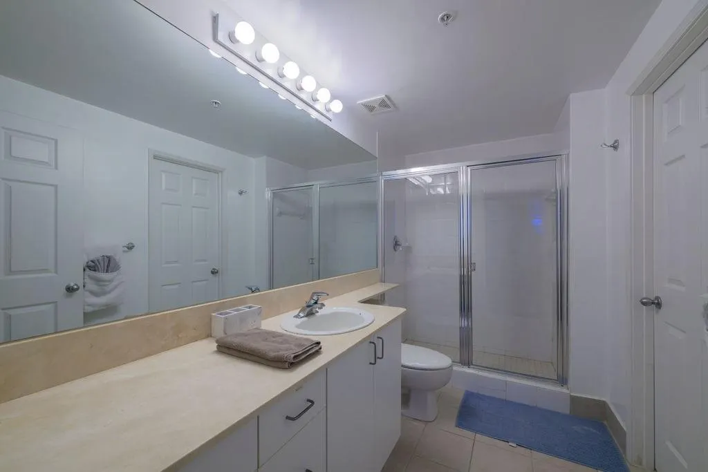 720 S Sapodilla Ave, #402