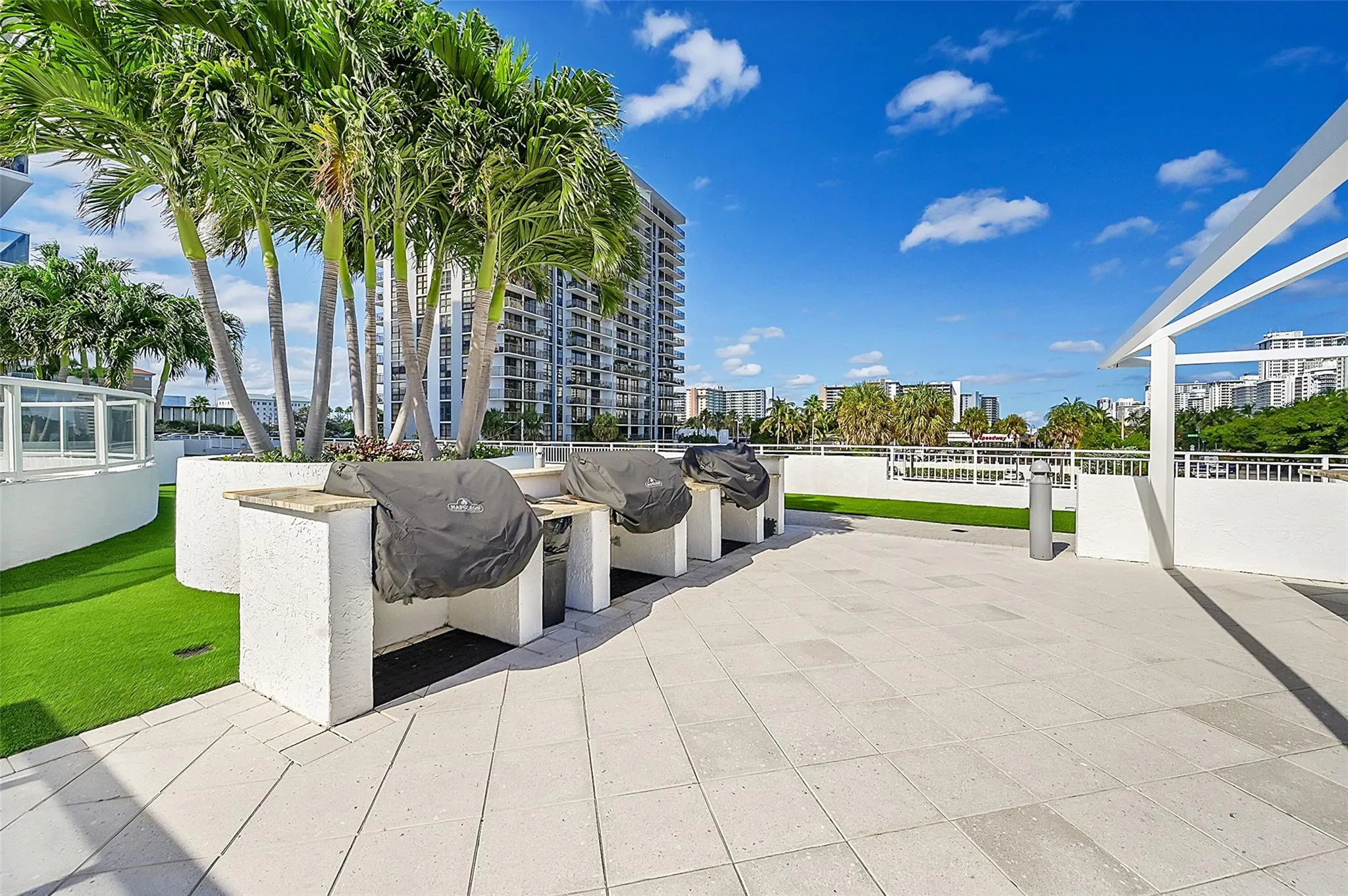 3015 N Ocean Blvd, #14K