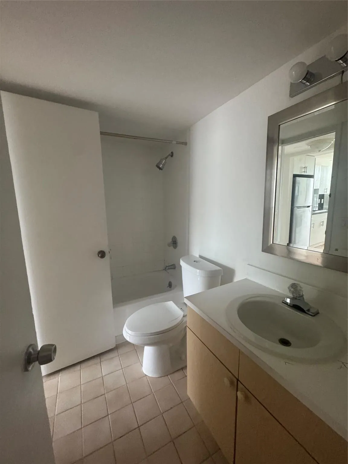 12105 NE 6th Ave, #201