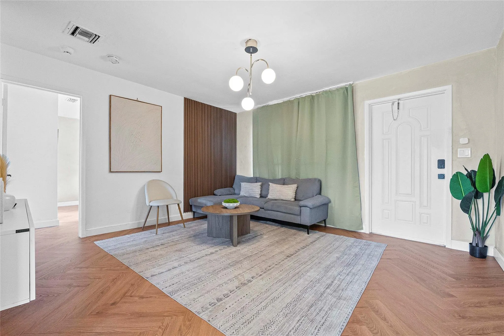 121 NW 53rd Ct