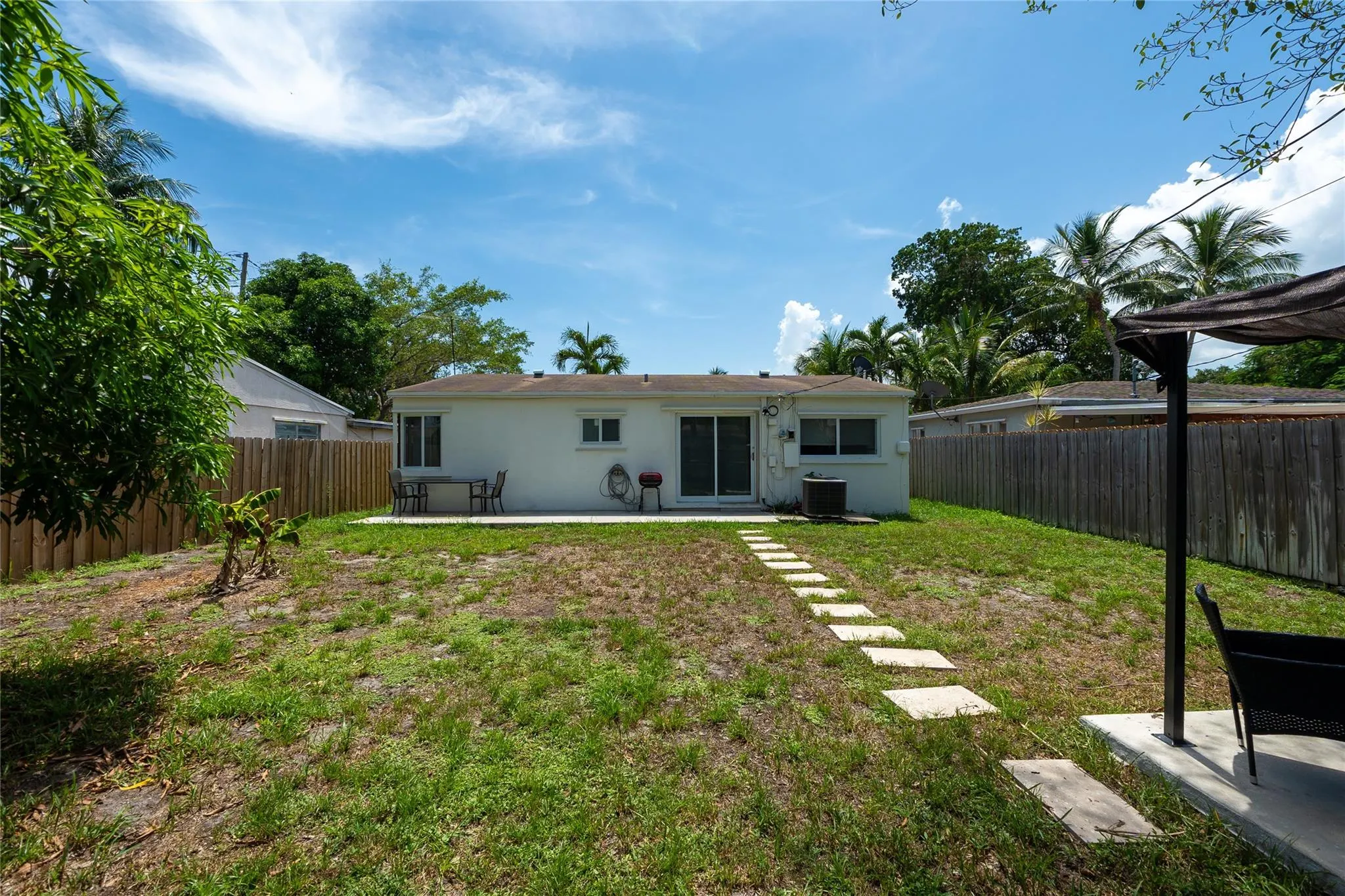121 NW 53rd Ct