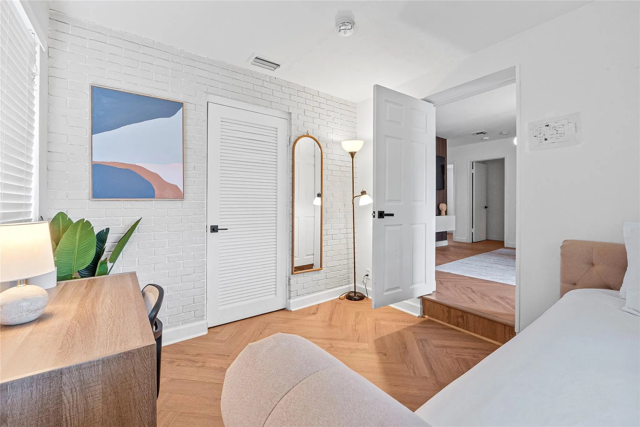 121 NW 53rd Ct