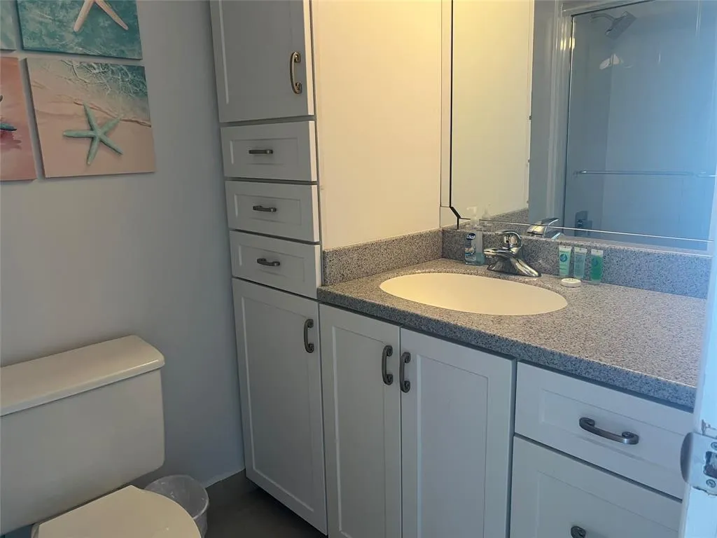 1965 S Ocean Dr, #6J