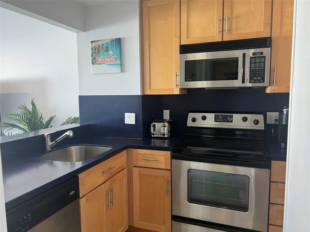 1965 S Ocean Dr, #6J