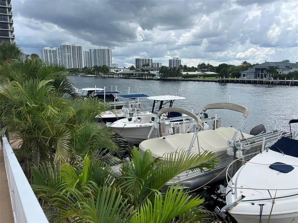 1965 S Ocean Dr, #6J