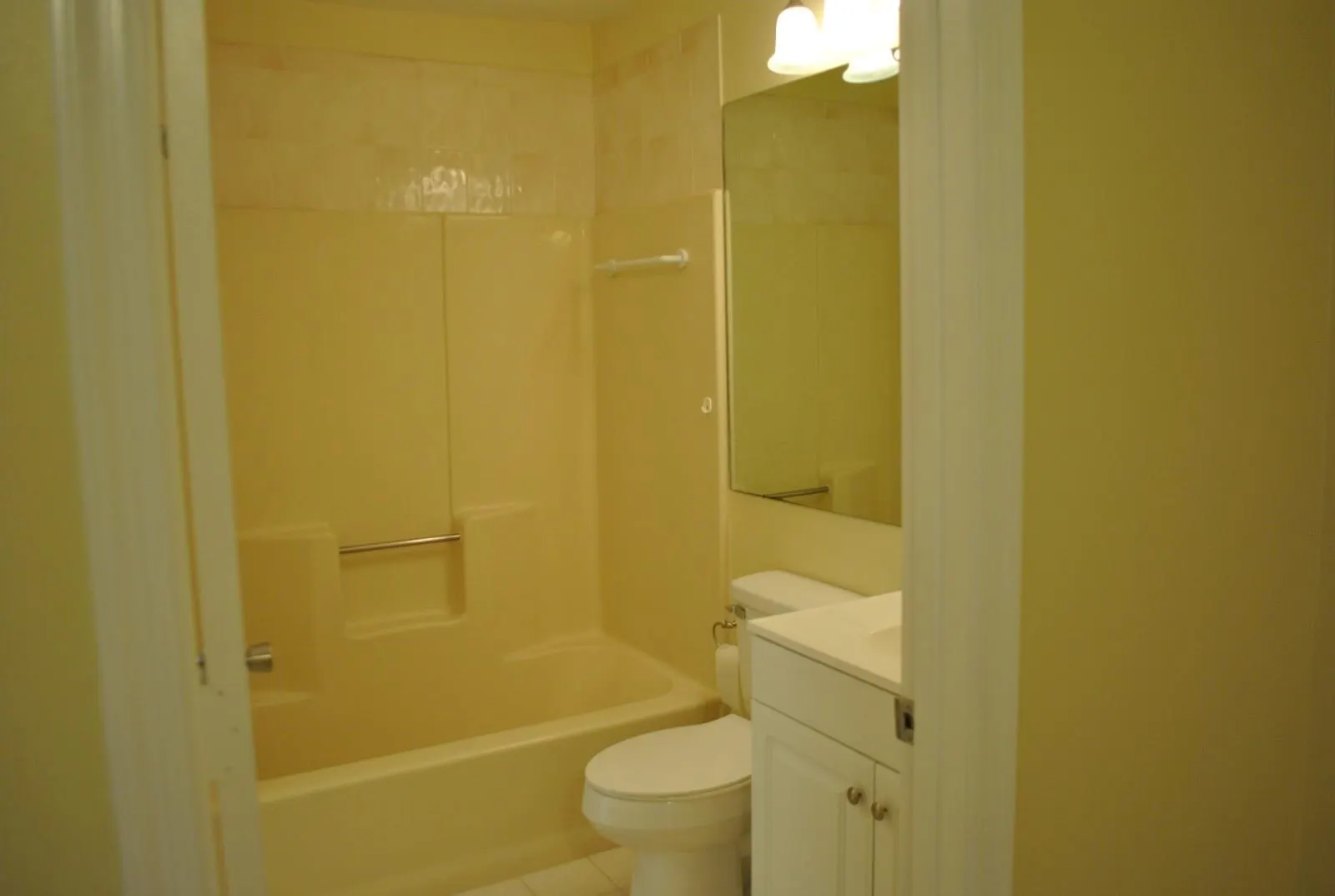 3687 Collinwood Ln