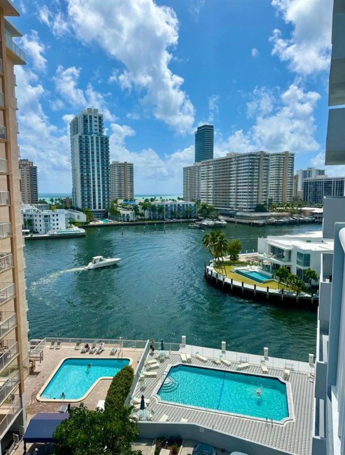 137 Golden Isles Dr, #801