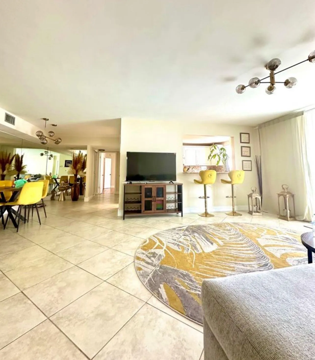 137 Golden Isles Dr, #801
