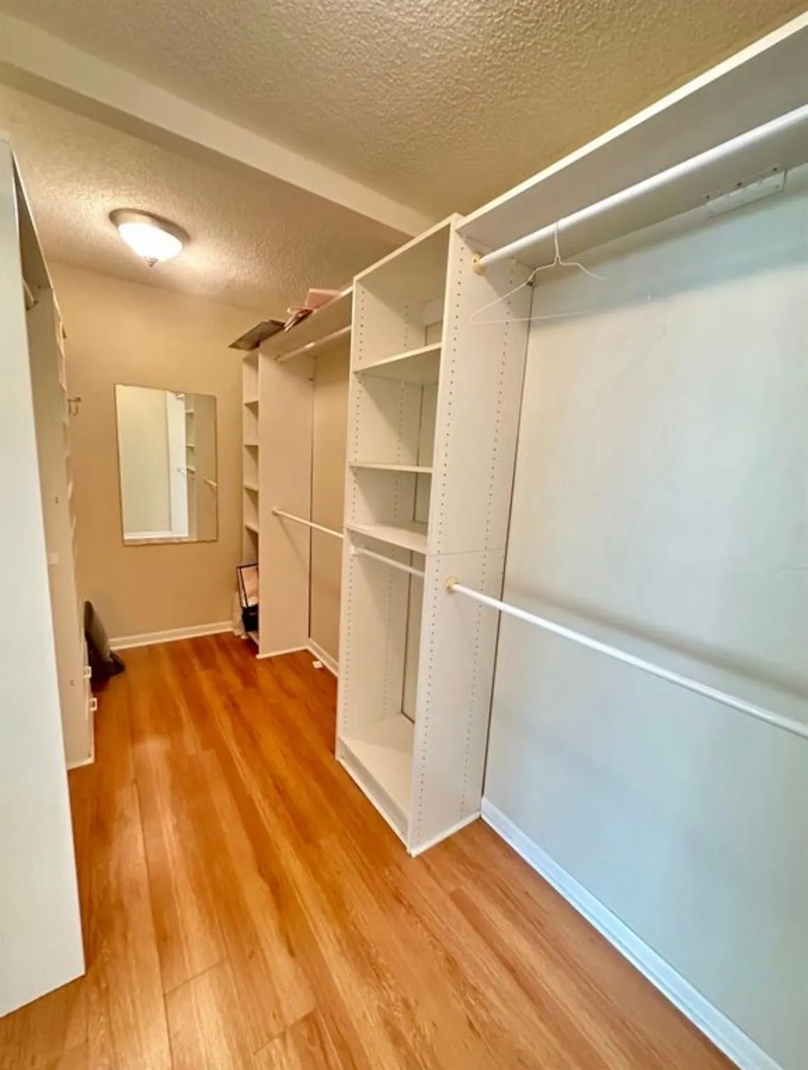 137 Golden Isles Dr, #801