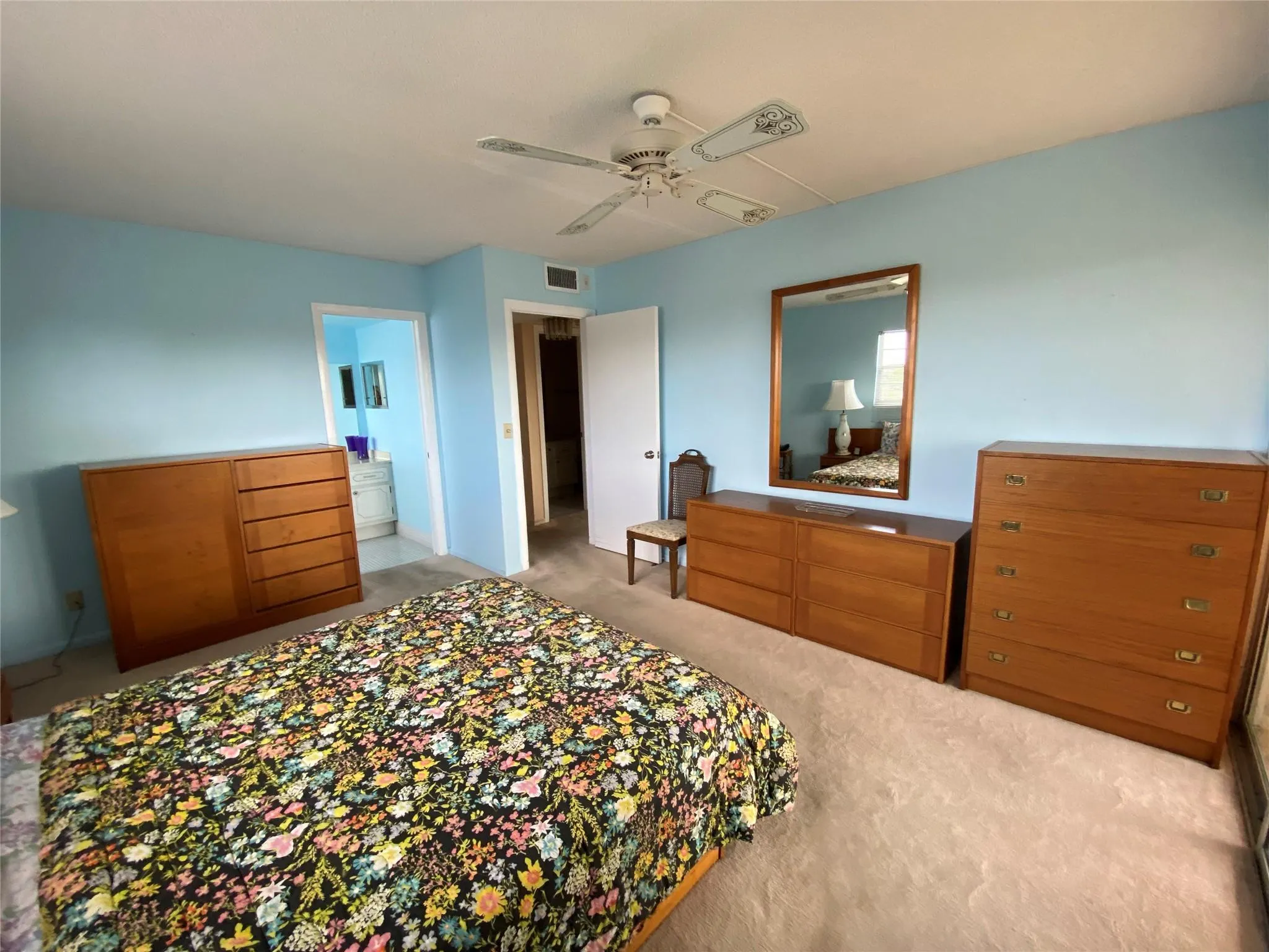 4101 Oakridge V, #4101