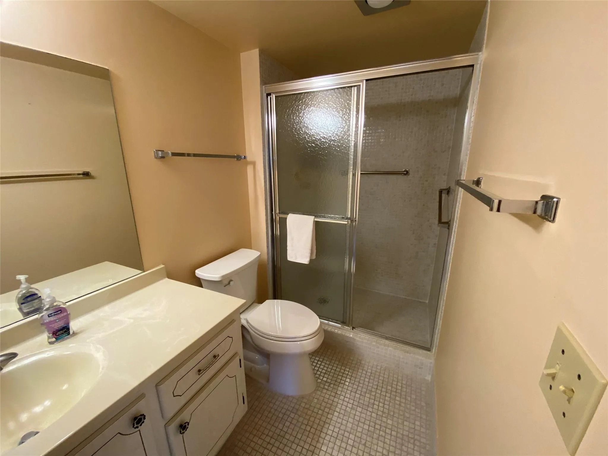 4101 Oakridge V, #4101