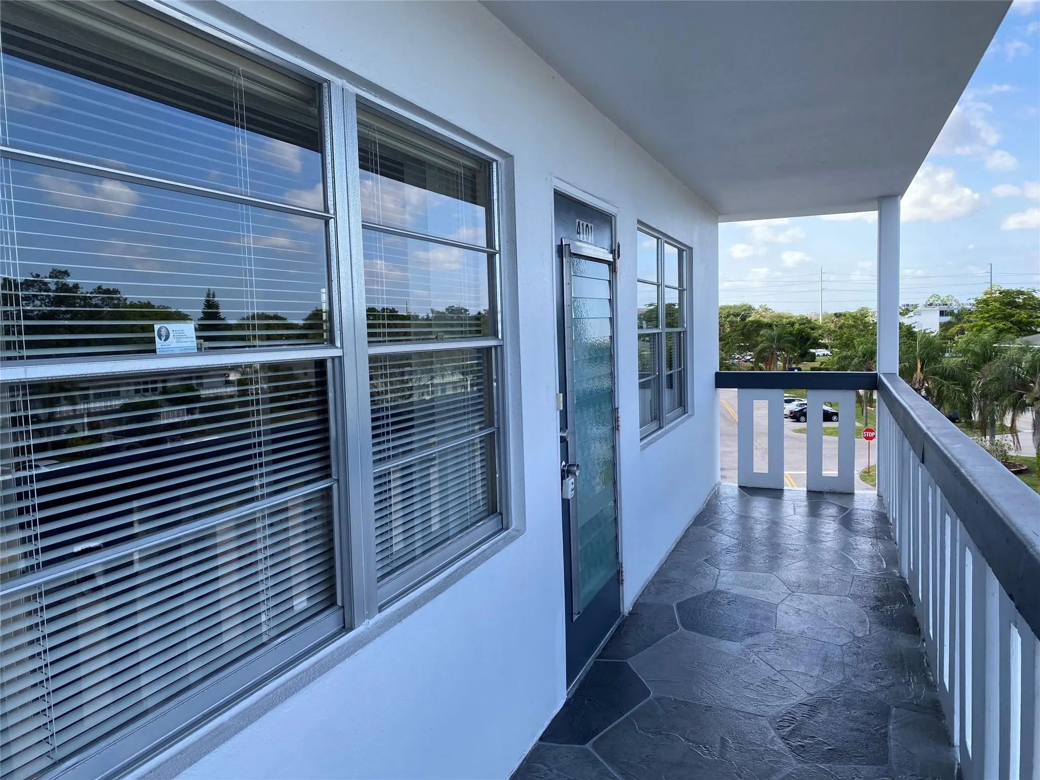 4101 Oakridge V, #4101