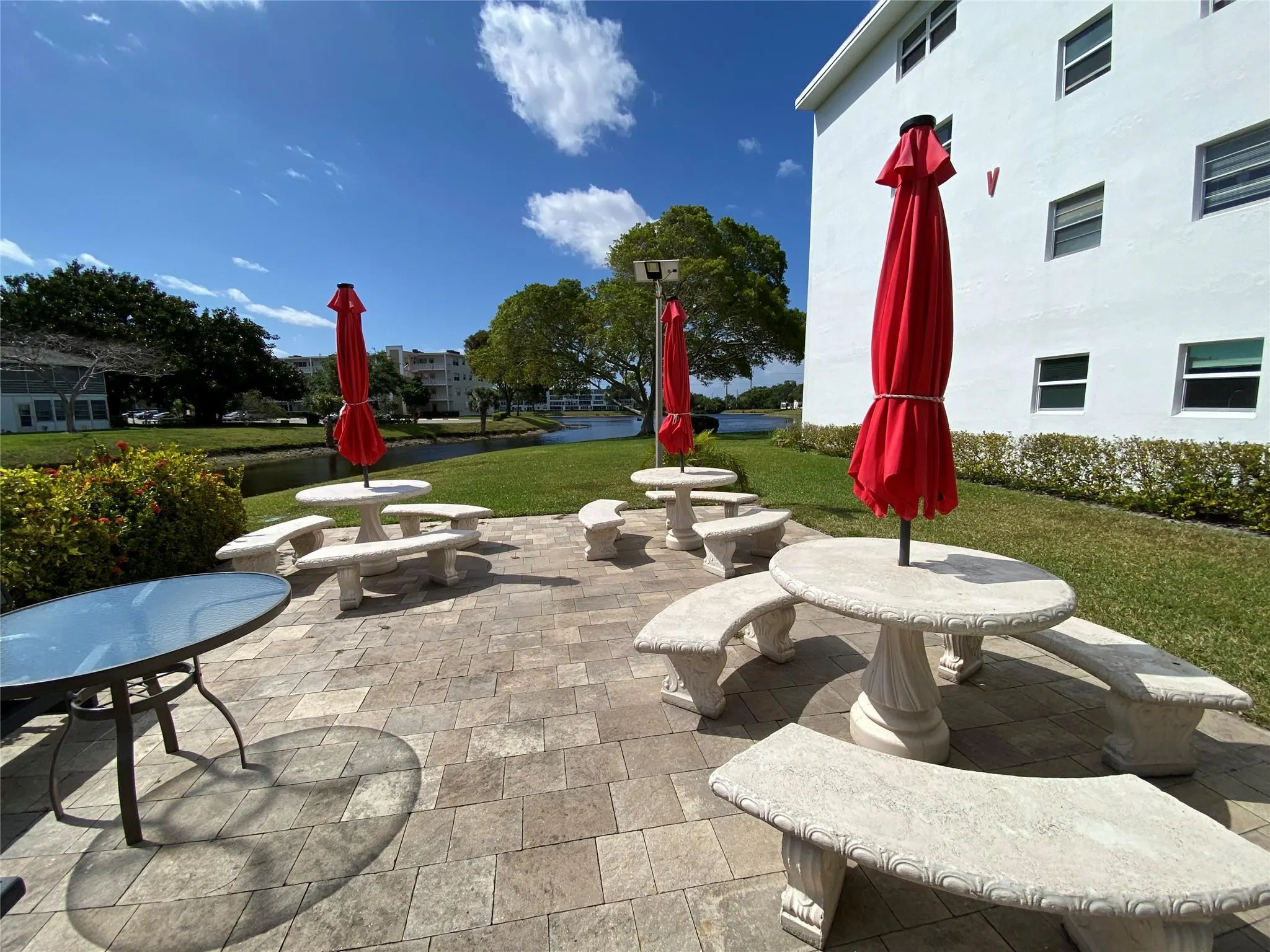 4101 Oakridge V, #4101