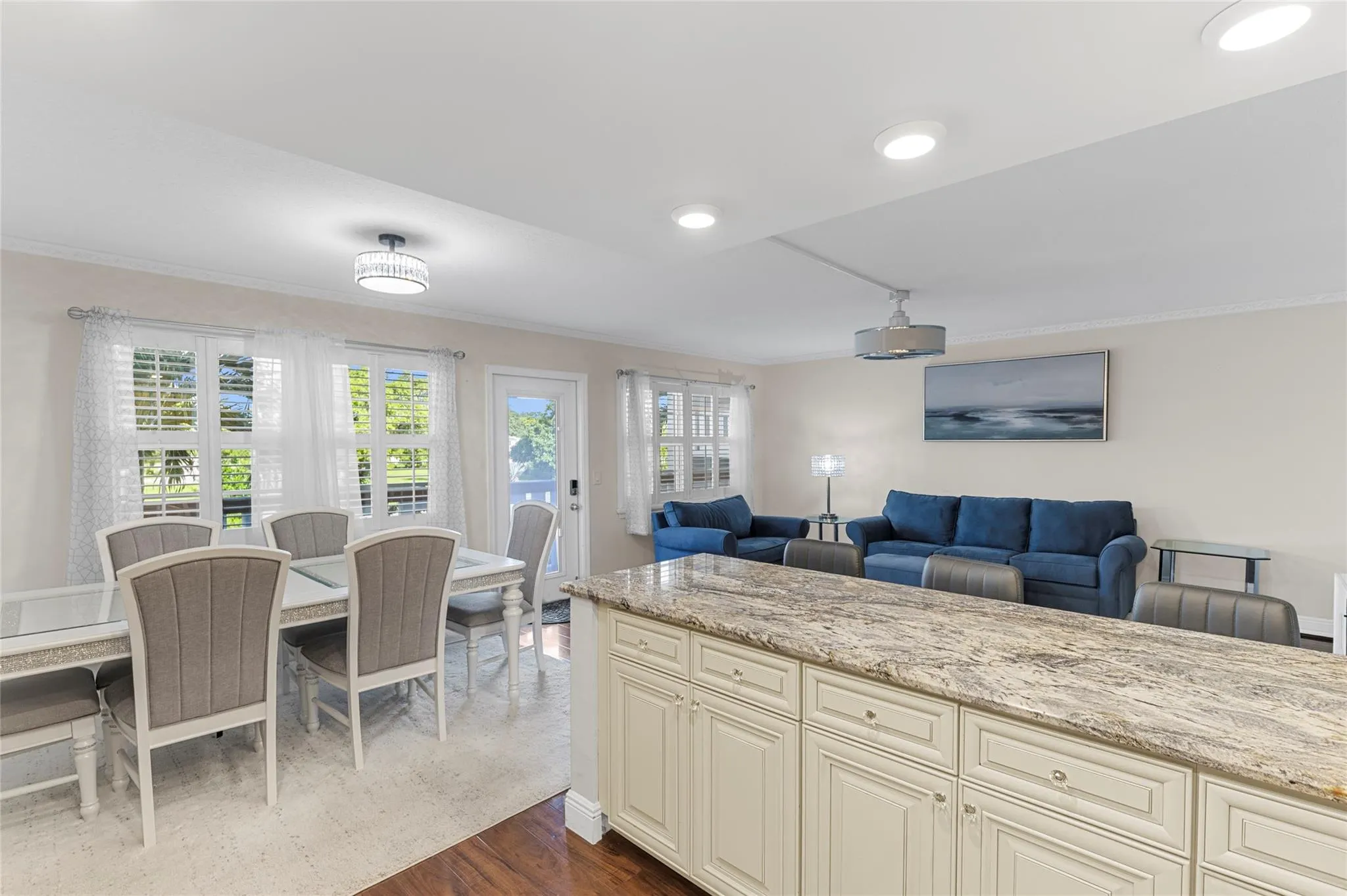 2065 Lyndhurst, #2065