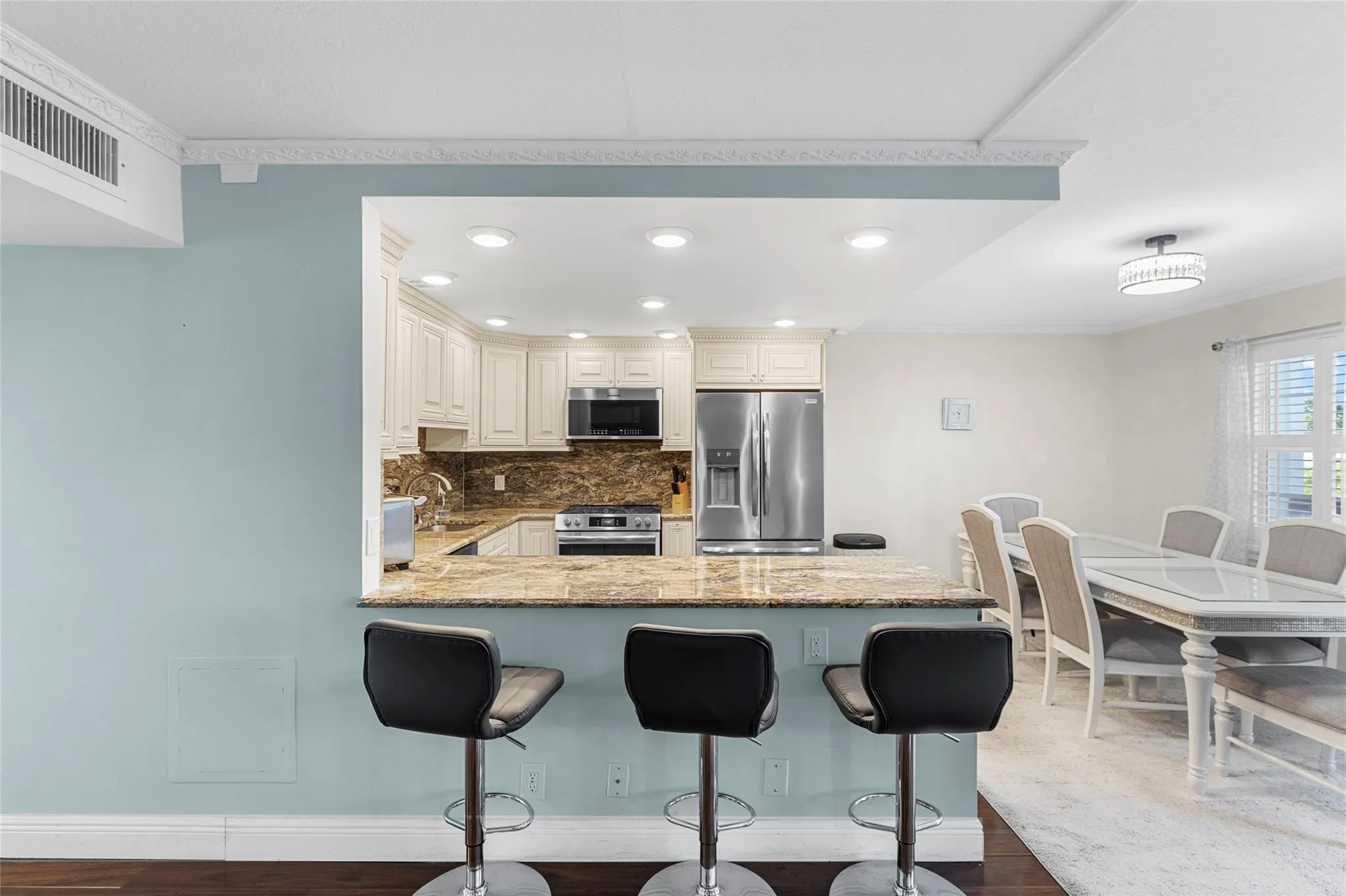 2065 Lyndhurst, #2065