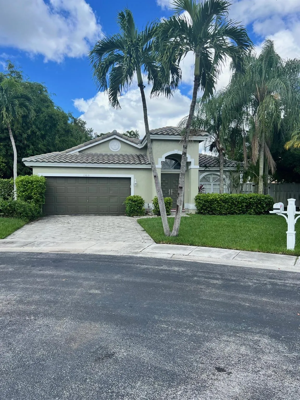 13813 NW 22nd St
