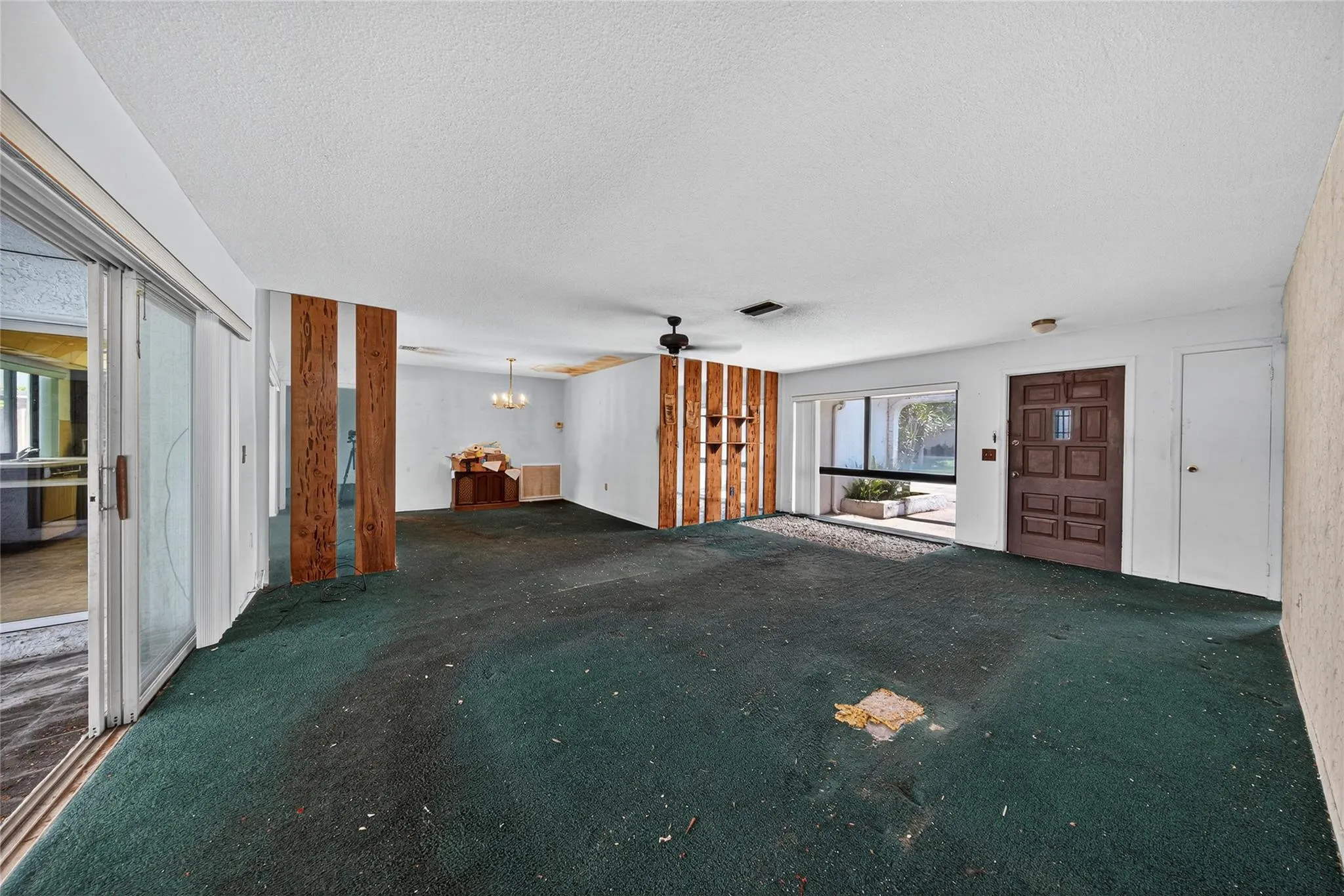 10171 NW 24th St