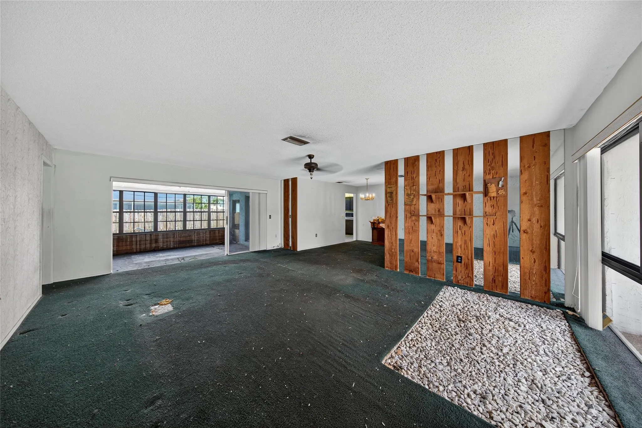 10171 NW 24th St