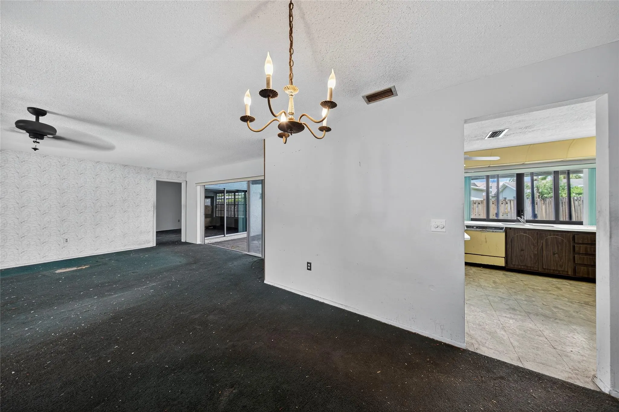 10171 NW 24th St