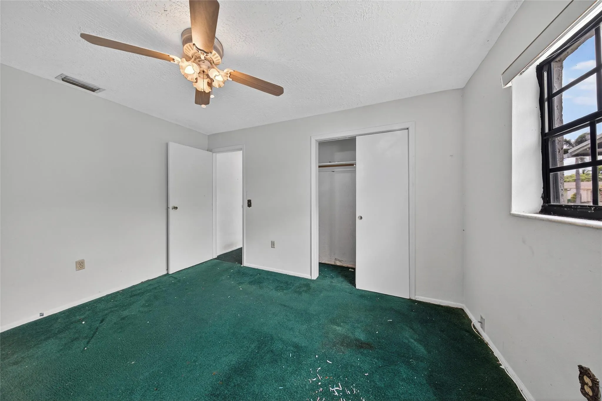 10171 NW 24th St