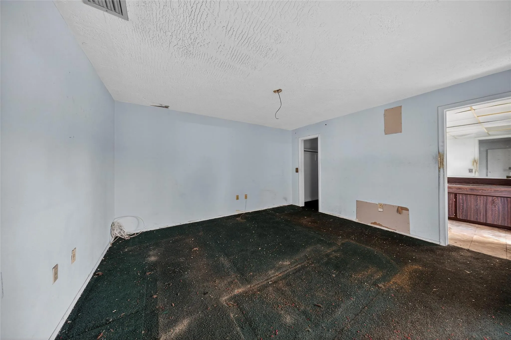 10171 NW 24th St