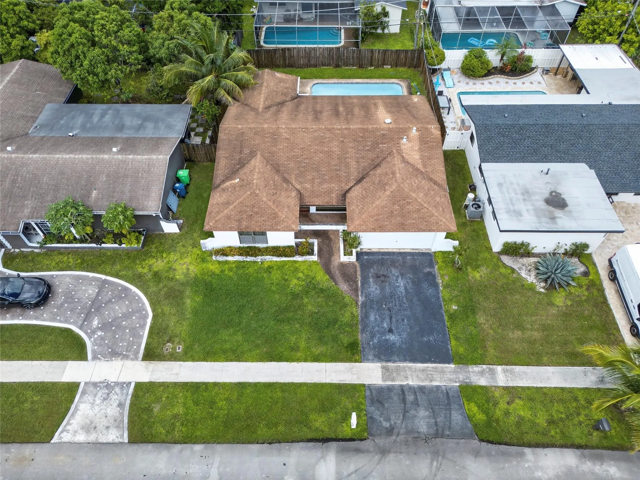 10171 NW 24th St