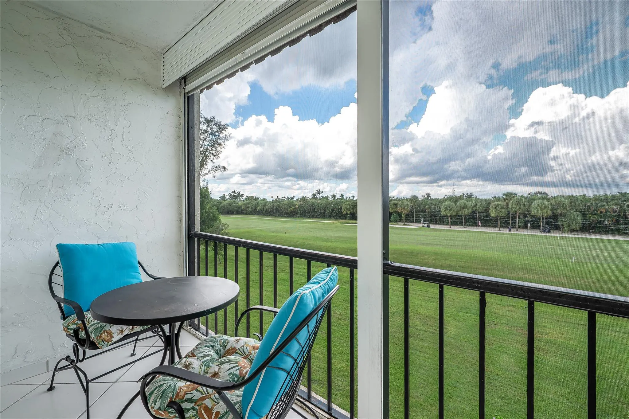 9411 N Hollybrook Lake Dr, #309