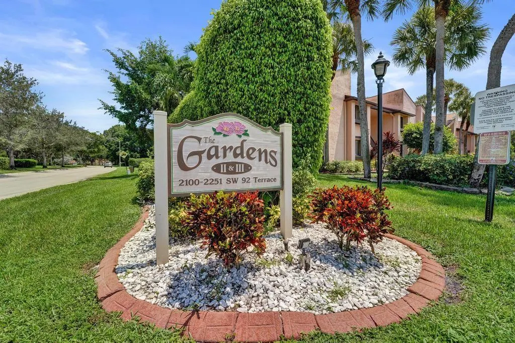 2210 SW 92nd Ter, #2702