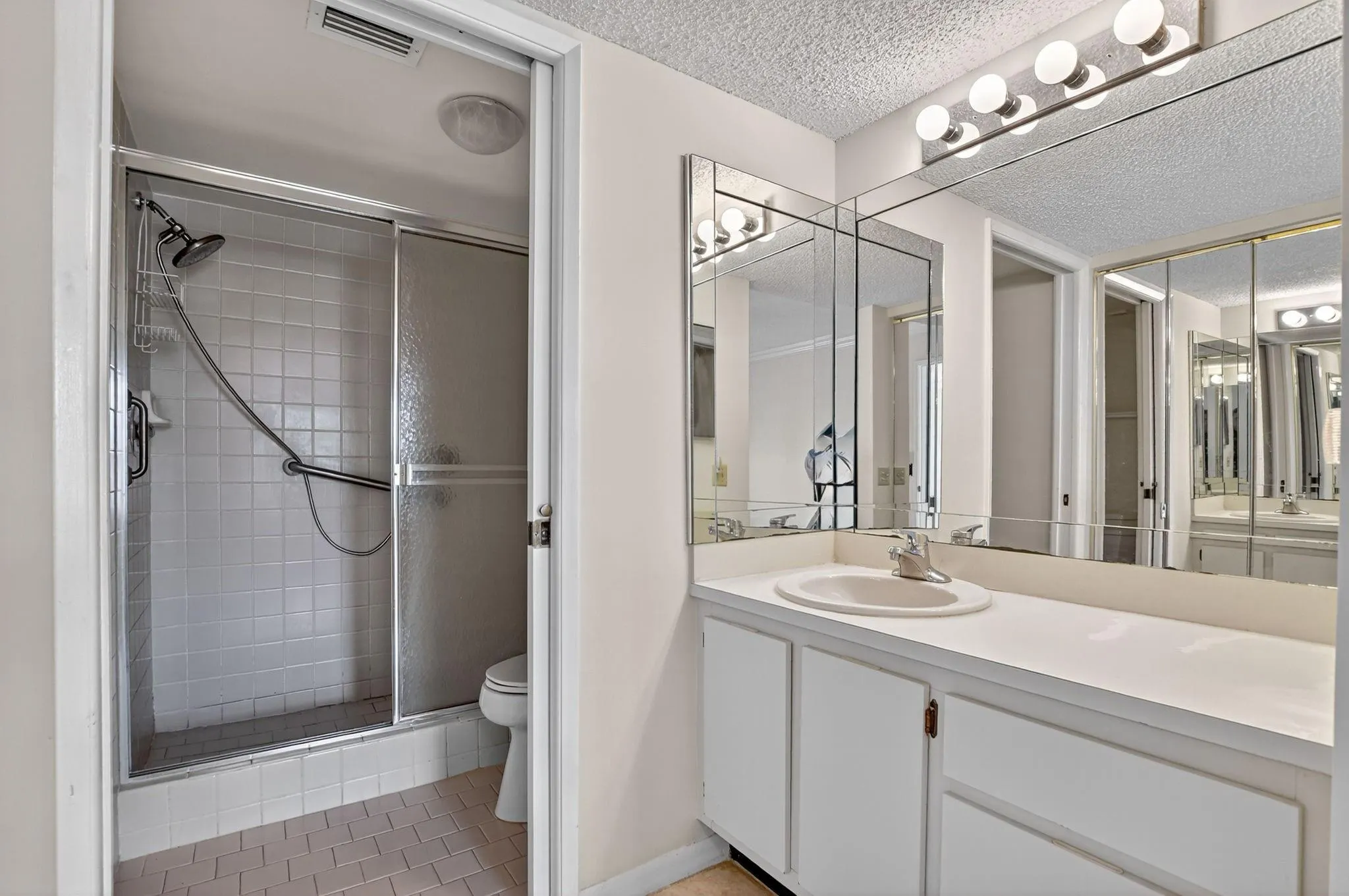 18761 Haywood Ter, #5