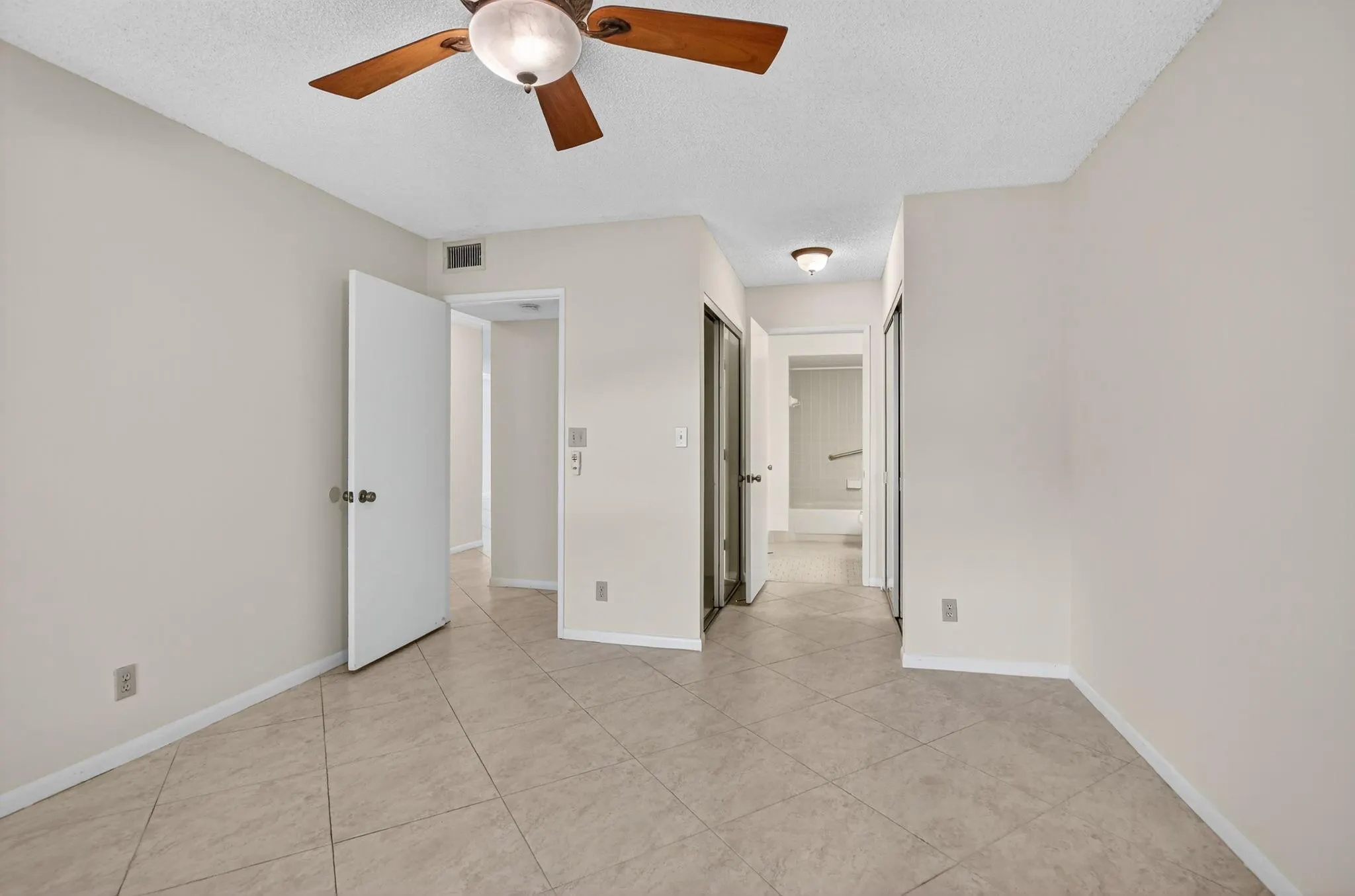 18761 Haywood Ter, #5