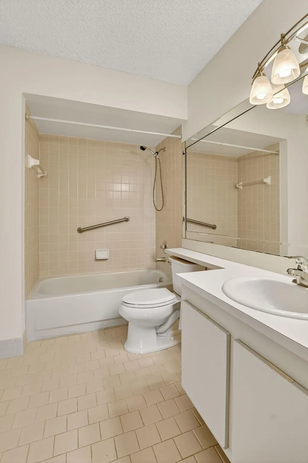 18761 Haywood Ter, #5