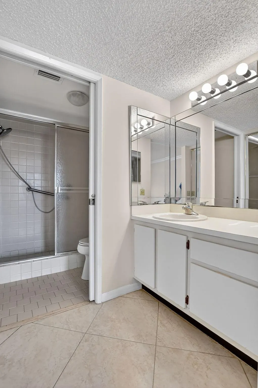18761 Haywood Ter, #5