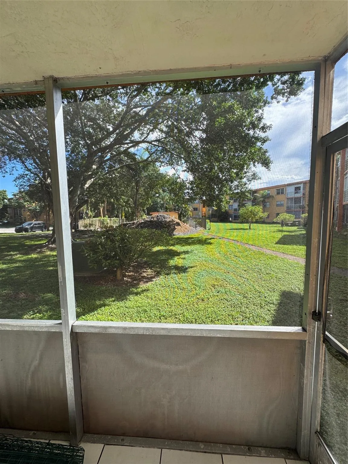 4384 NW 9th Ave Unit#20-1D