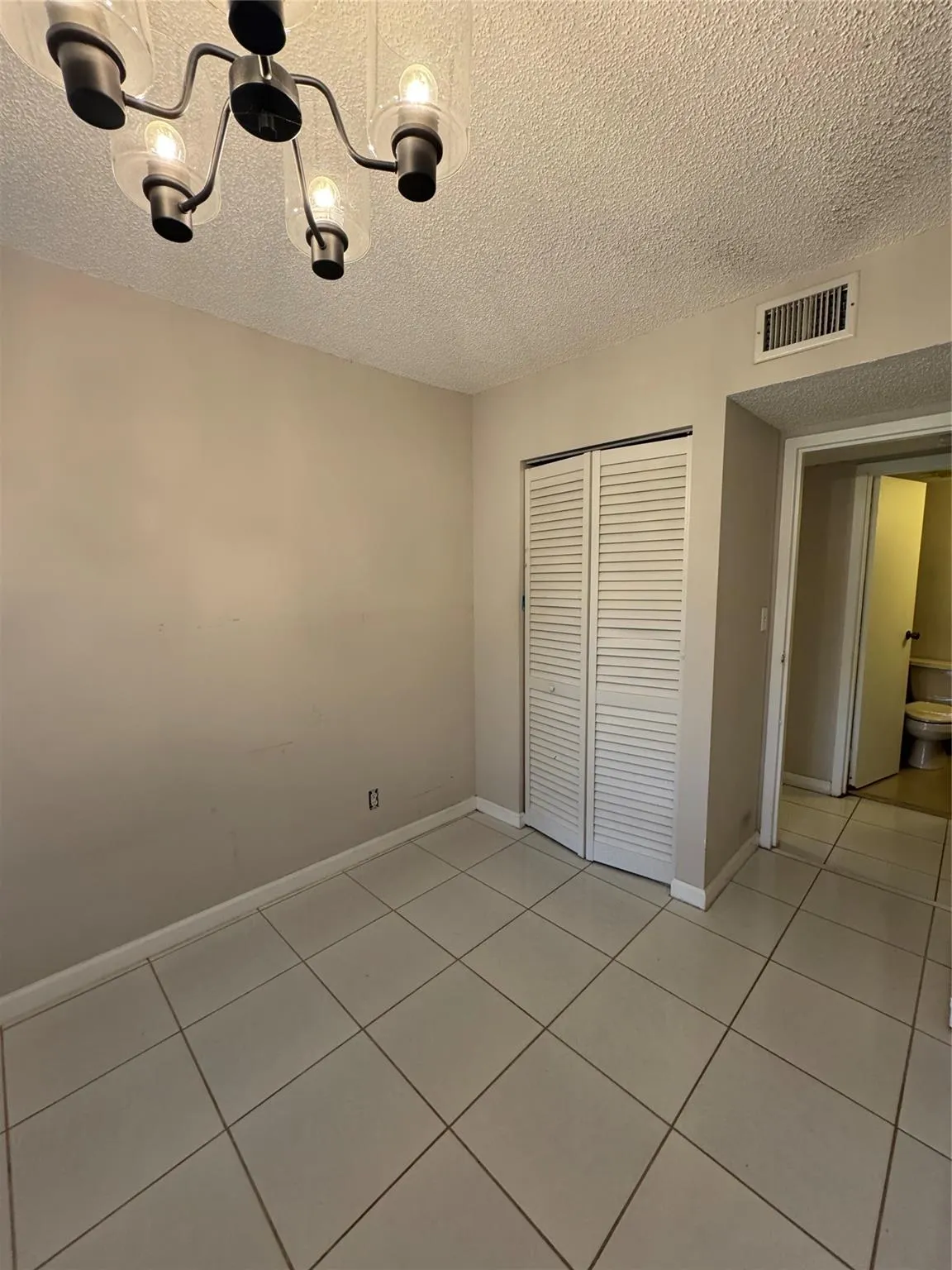 4384 NW 9th Ave Unit#20-1D