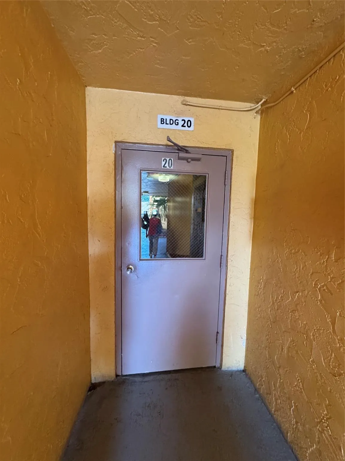 4384 NW 9th Ave Unit#20-1D