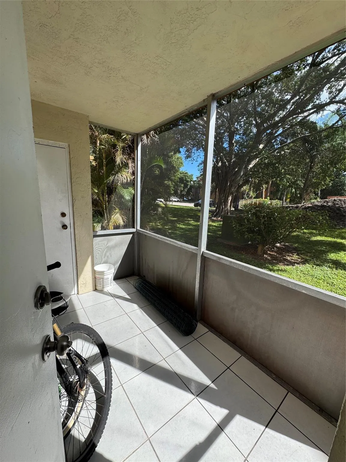 4384 NW 9th Ave Unit#20-1D