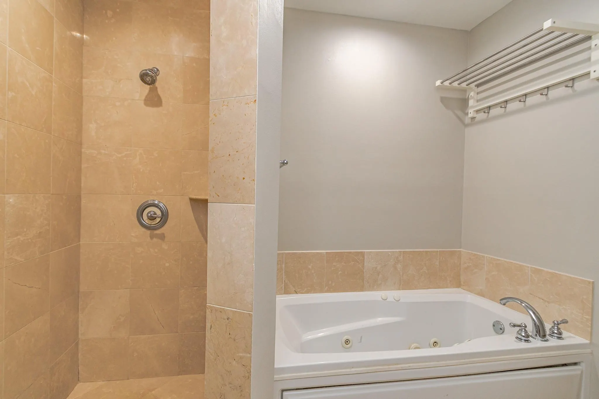 16101 Emerald Estates Dr, #146