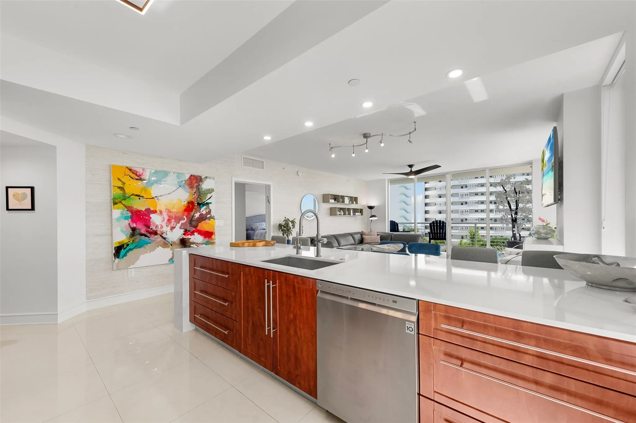 2831 N Ocean Blvd, #505N