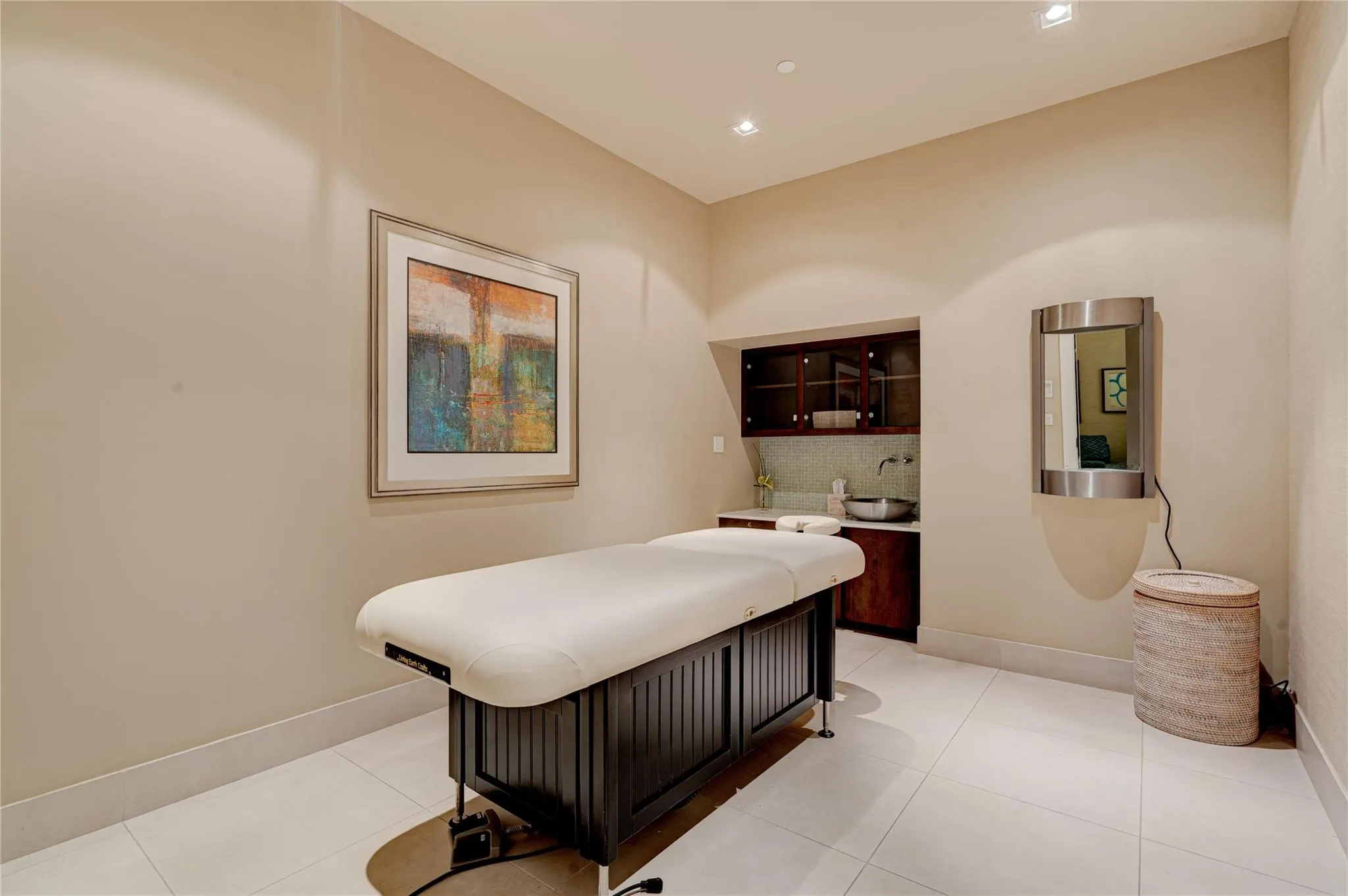 2831 N Ocean Blvd, #505N
