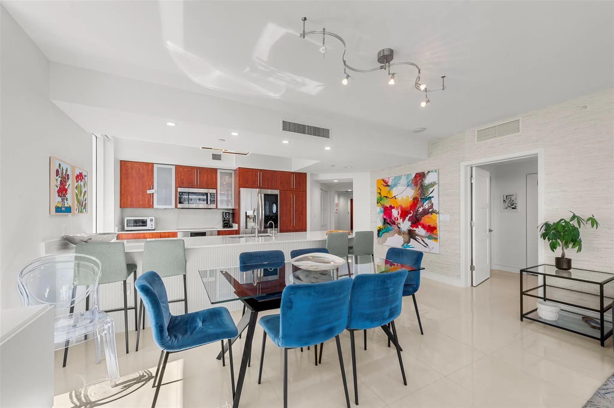 2831 N Ocean Blvd, #505N