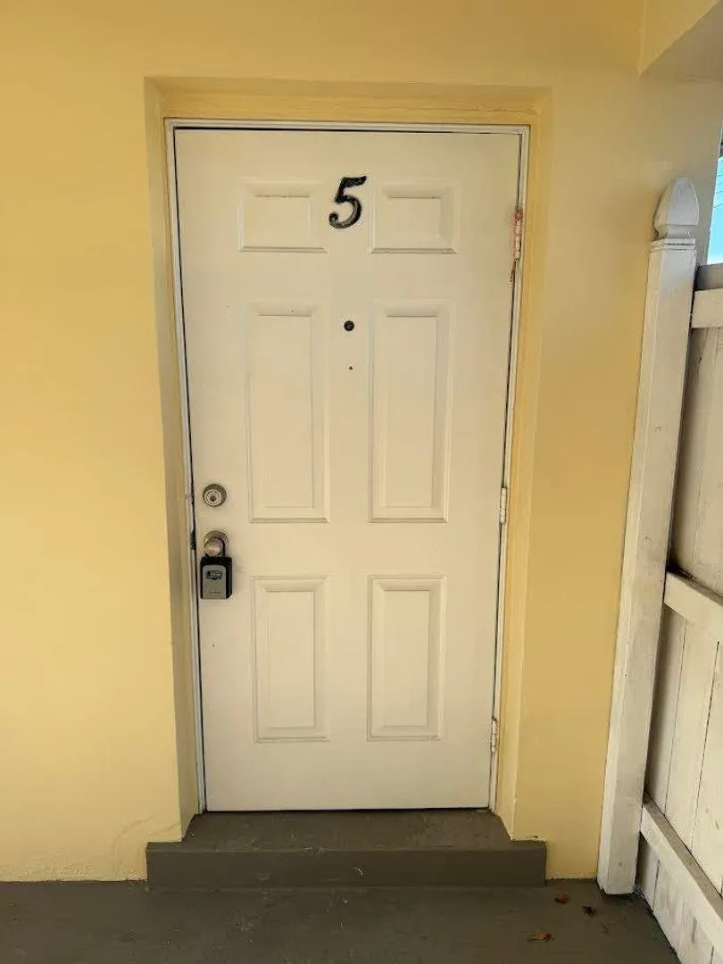 405 6th Ave, #5